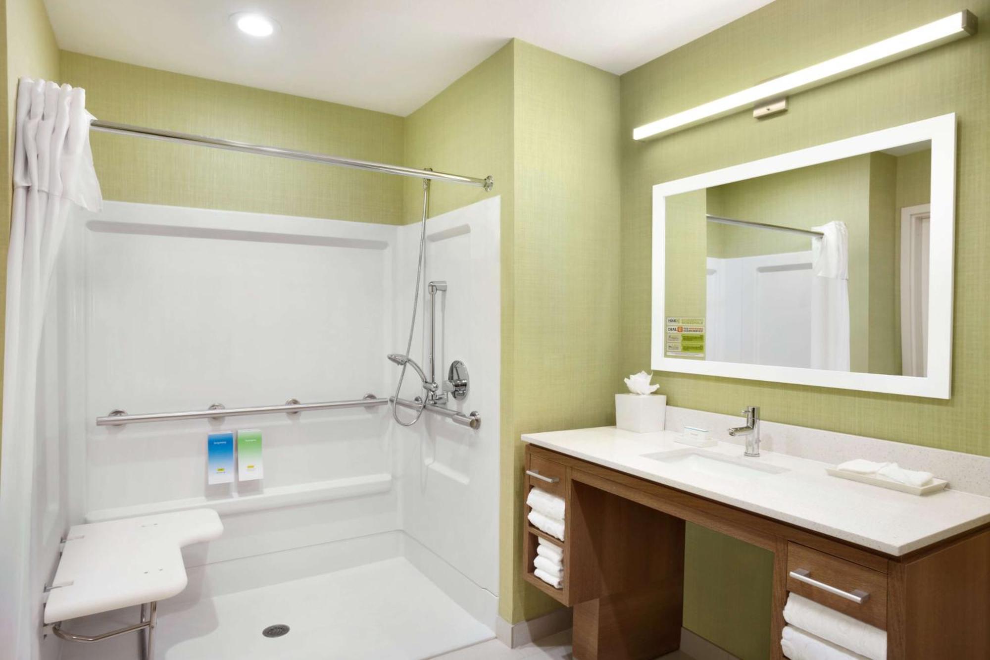 Home2 By Hilton Houston Hotel Webster