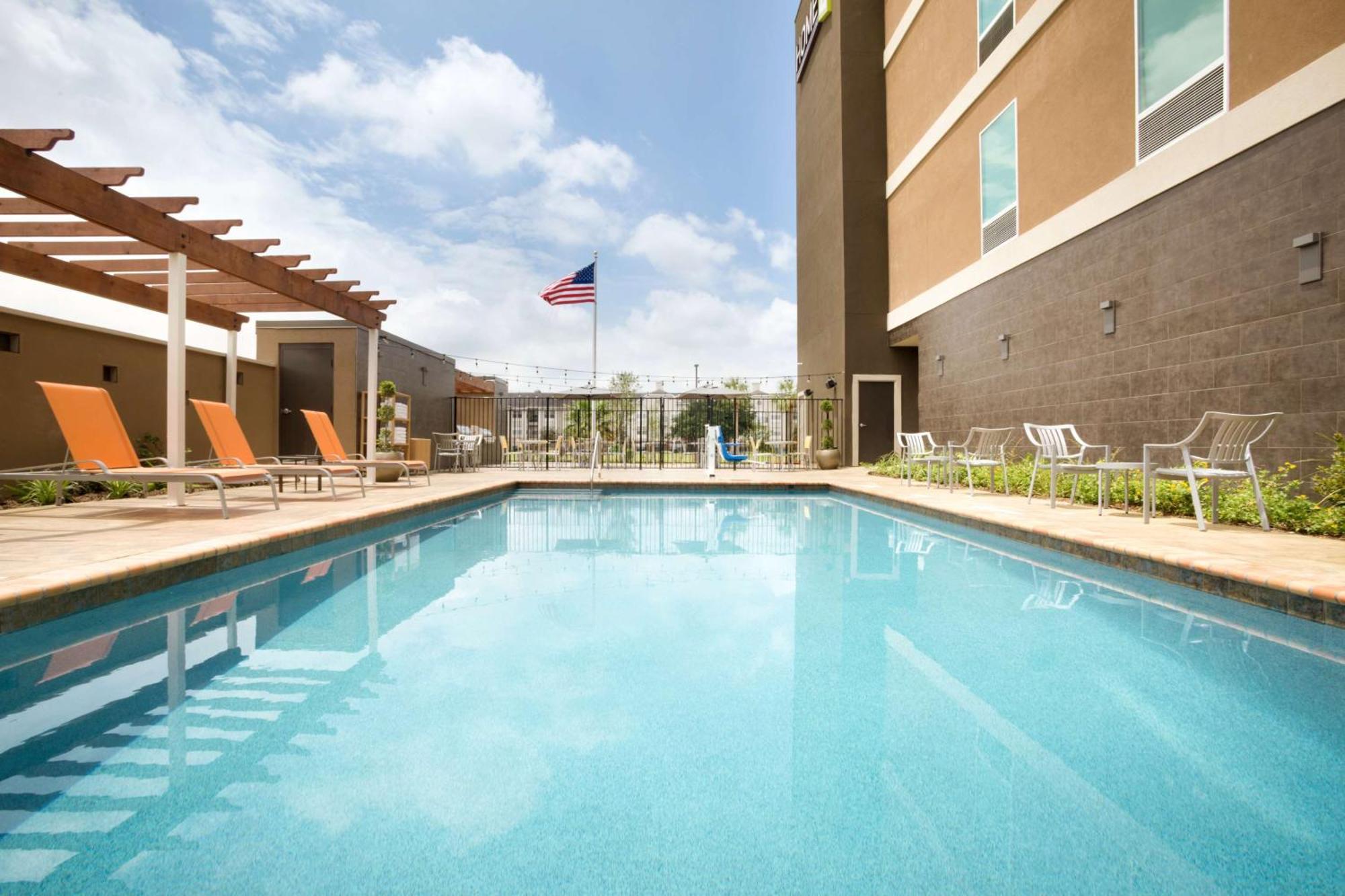 Home2 By Hilton Houston Hotel Webster